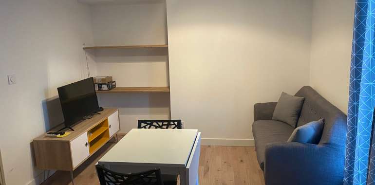 Photo 2 du bien APPARTEMENT T2 MEUBLÉ - PROCHE CAMPUS GRIMALDI